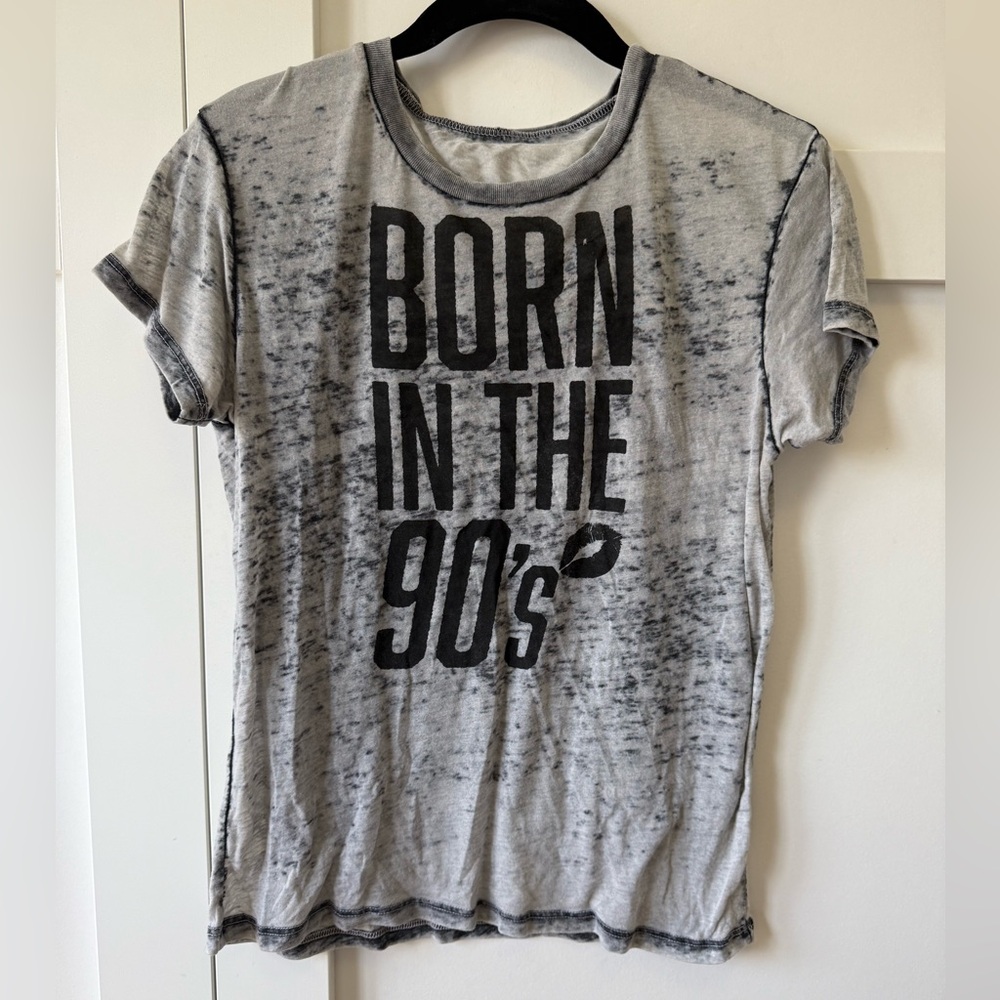 Gray 'Born in the 90s' Graphic T-Shirt